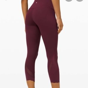 *NWT* lululemon Wunder Under HR CROP 23” *Sclp- Size 8
